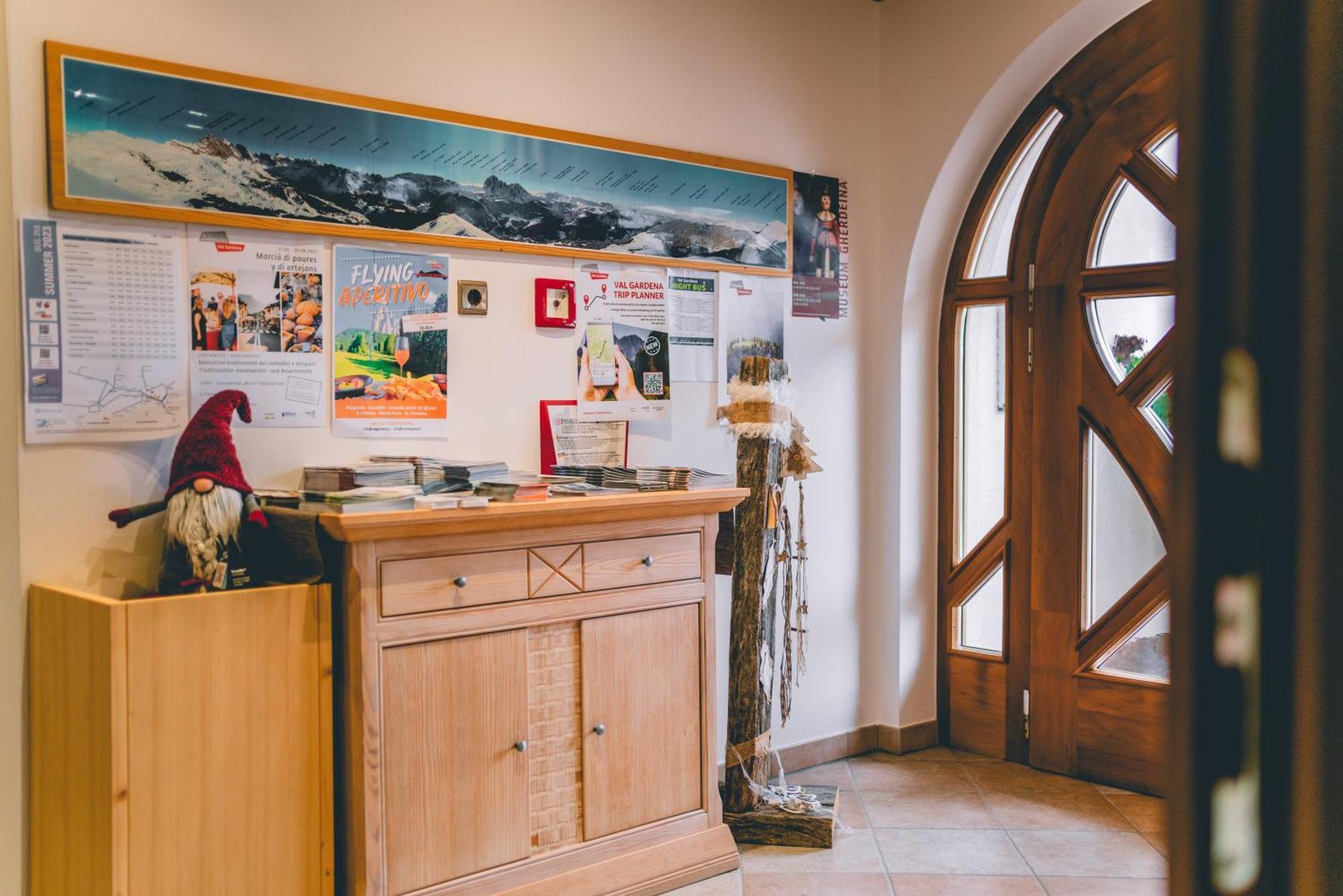 Garni Hotel Belalp Santa Cristina Val Gardena Exterior photo
